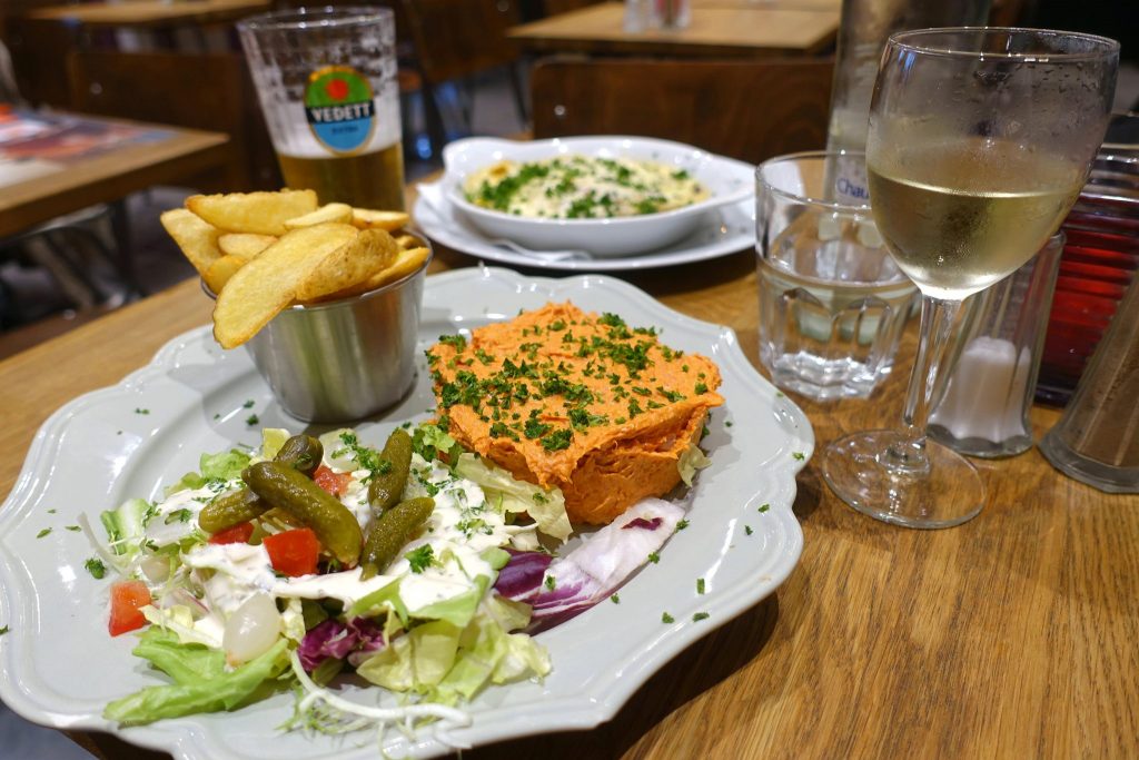 2 days in Brussels fries tartar