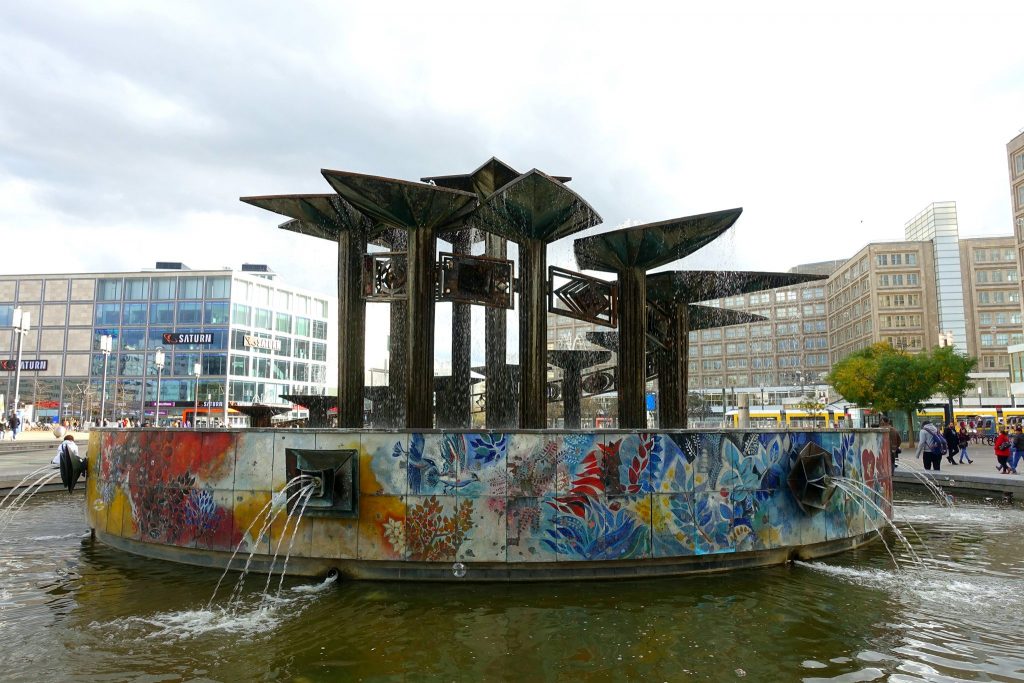 Berlin Alexanderplatz Brunnen